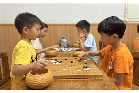 【走進(jìn)清源圍棋課堂】不止教會圍棋，更能讓孩子從容成長